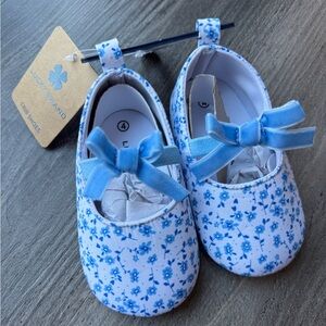 Lucky Brand Blue Floral Baby Dress Crib Shoes Size 4